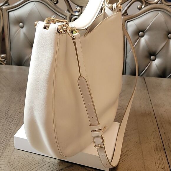 Coach cream colored hobo shoulder bag Ivory cream color🤍 - Picture 2 of 12